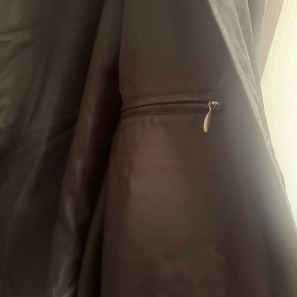 VELEZ Men's XL Black Genuine Lux Leather Bomber Jacket- Worn Once - Picture 4 of 8